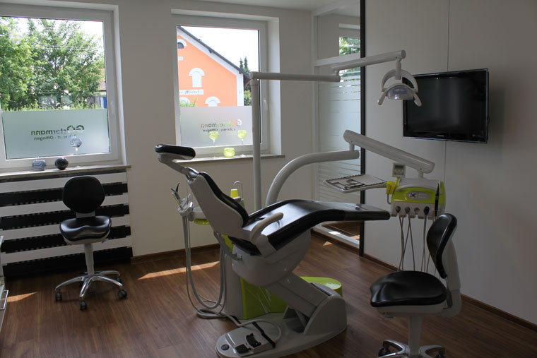 Zahnarztpraxis Ostermann Behandlungsraum 2
